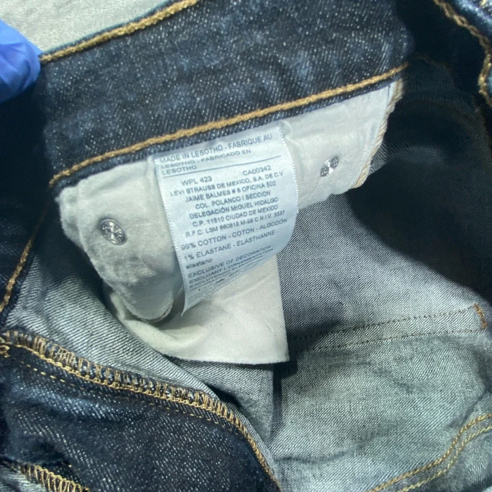Levis excellent pre